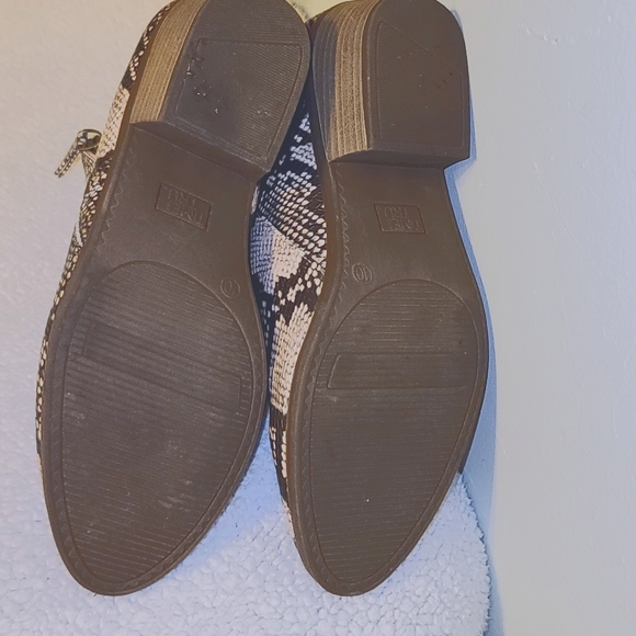 Snake Print Booties - Picture 5 of 5